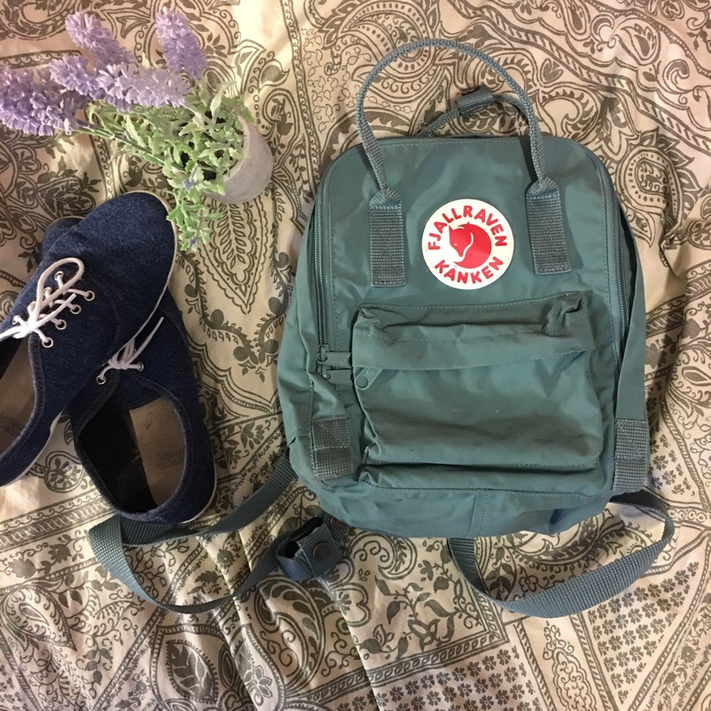 Forest Green Fjallraven Kånken Mini Backpack